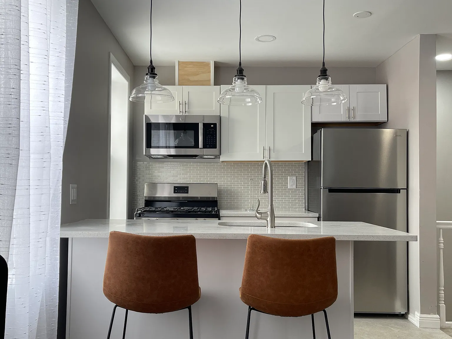 2 bed, 600 sqft, $1,400 — Photo 2