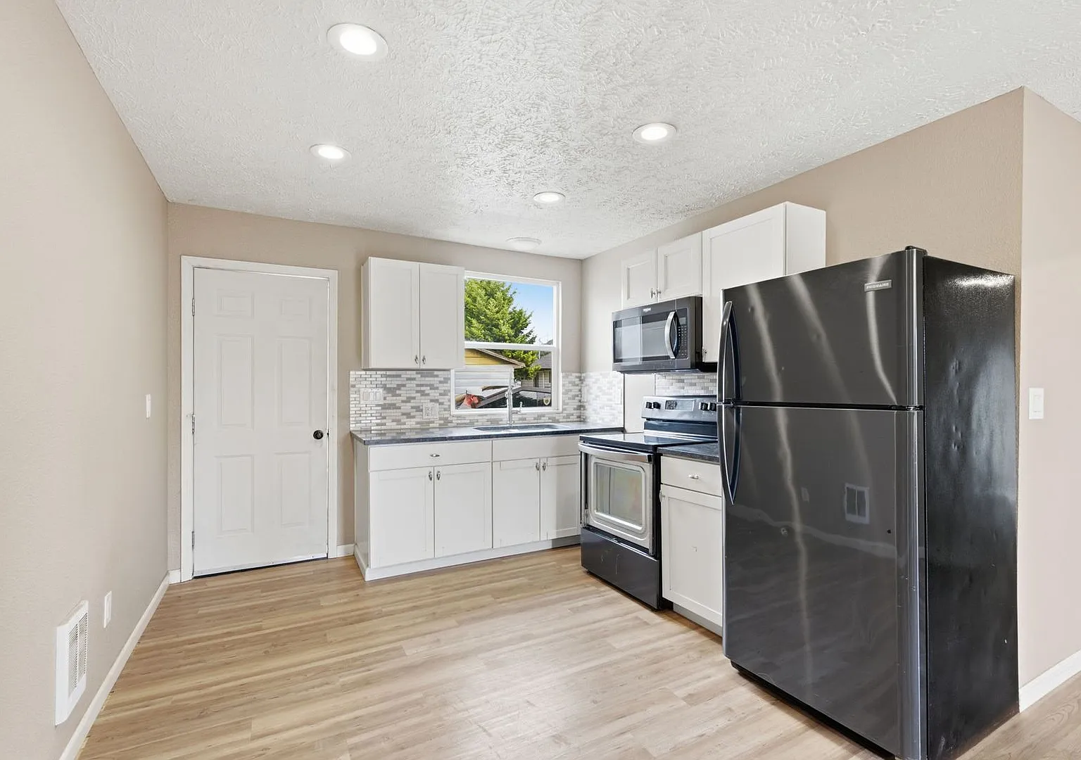 321 E. Grace St. — Photo 3