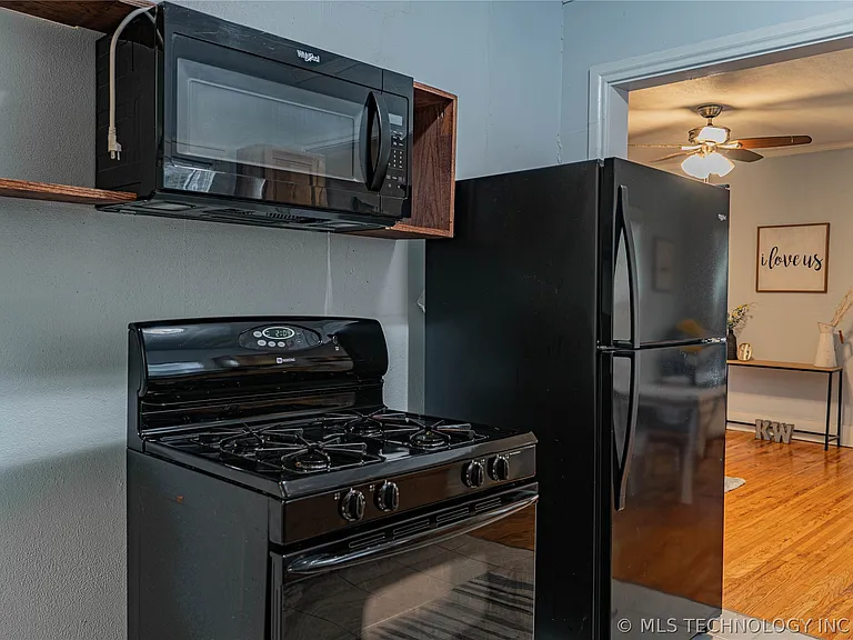 1247 N Boston Ave — Photo 12
