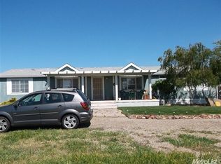 1455 Walnut Ave, Patterson, CA 95363