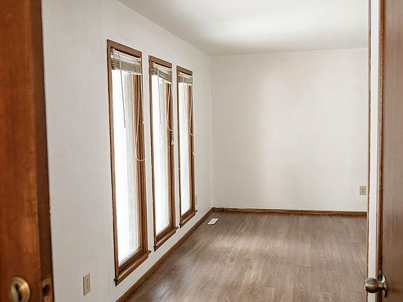 5th image of 1360 N Murray Ct