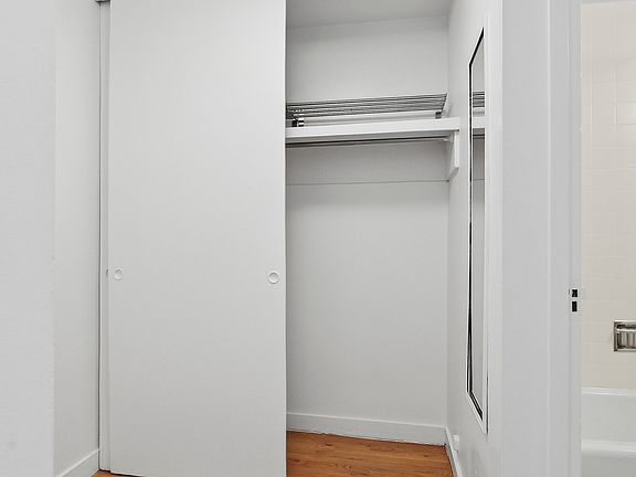 3rd image of 9 W 95th St APT H