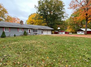 2088 Carty Rd, Manistee, MI 49660