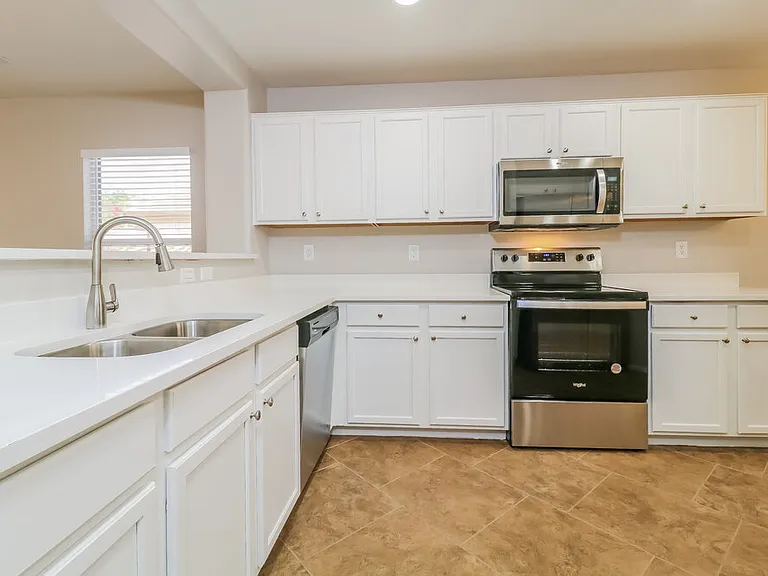 22614 W Papago St — Photo 9