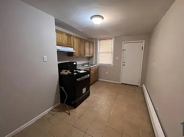 787 Summer Ave, Newark, NJ