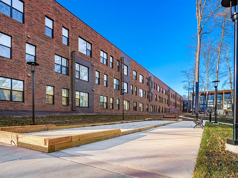 The Lodge at Autumn Willow 55+ Apartment Homes — Photo 20