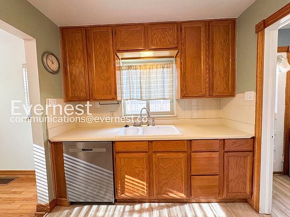 5th image of 2219 Quitman St