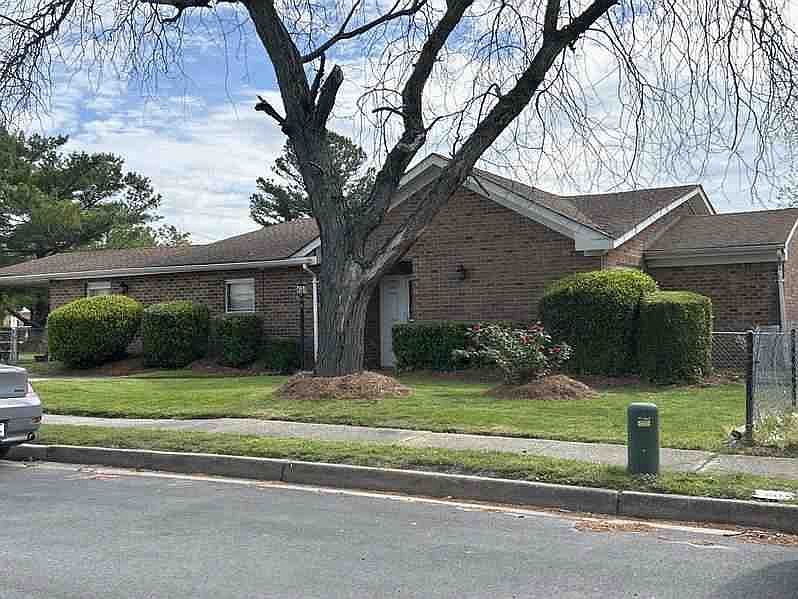 1st image of 1070 Rainey Dr