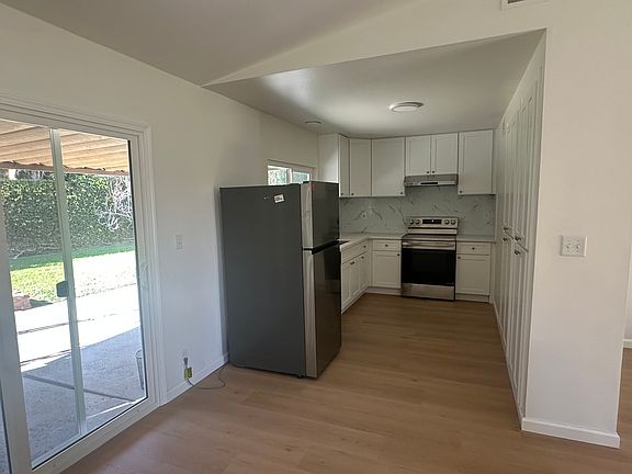 4th image of 18809 Sabrina Ave