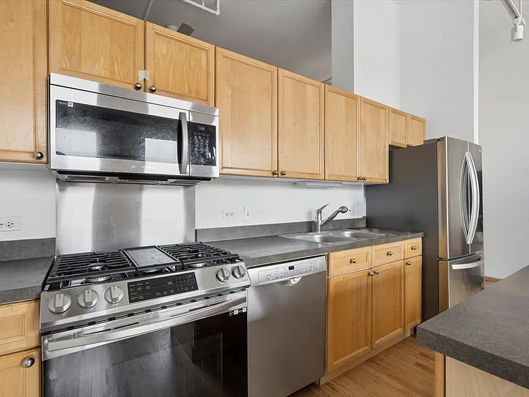3151 N Lincoln Ave #304 — Photo 7