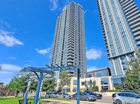 275 Village Green Sq