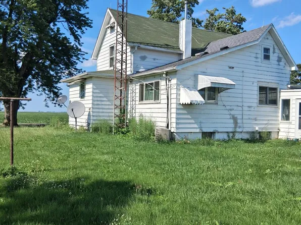 15693 W 800 S, Francesville, IN 47946
