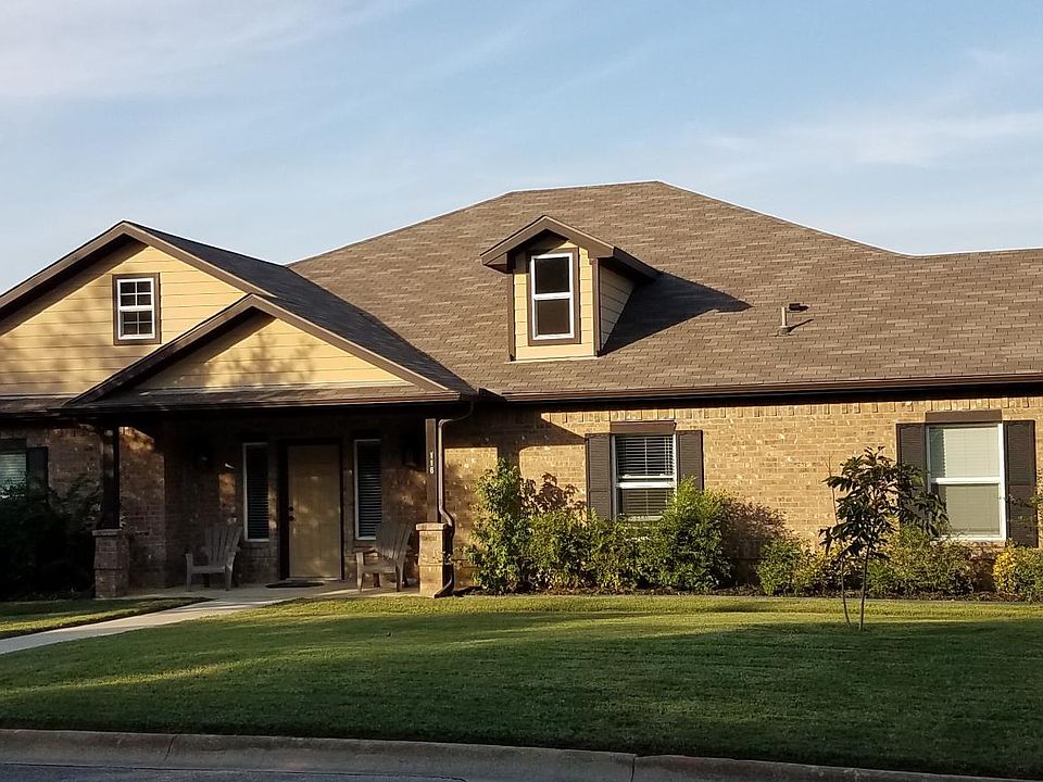 1st image of 116 Hollyhill Ln