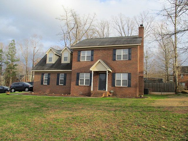 1st image of 101 Thornhill Ct