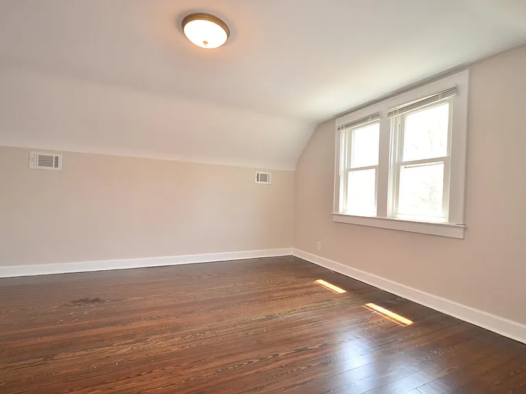113 Willard St — Photo 17