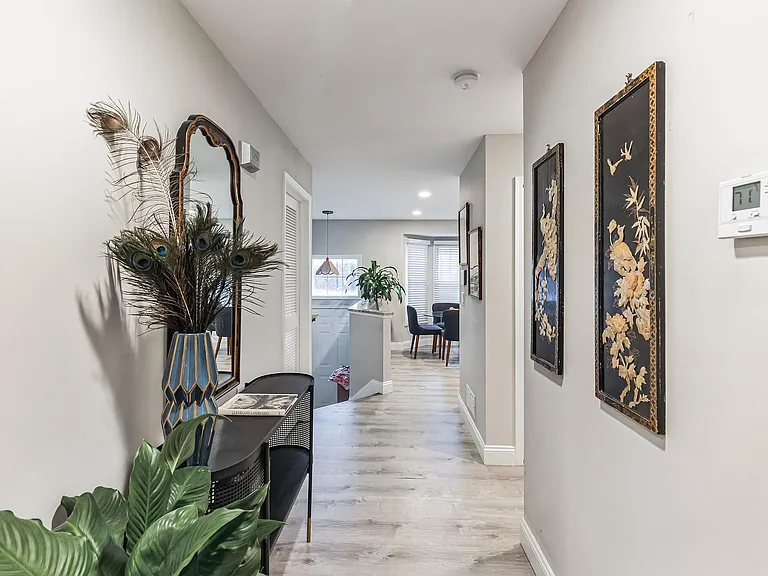 8128 Chester Pkwy — Photo 8
