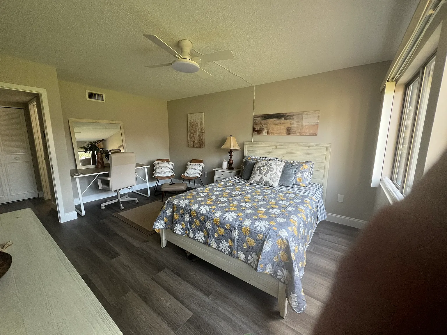4 bed, 2198 sqft, $2,800 — Photo 2