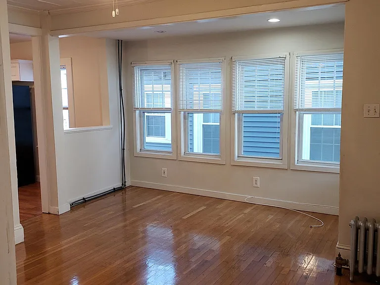 25 Bowers St #1 — Photo 2
