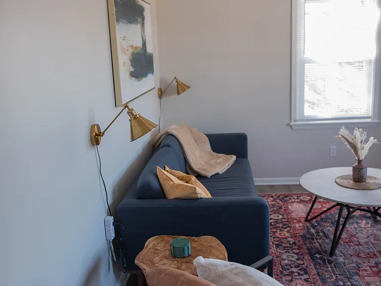 5522 N Bennington Ave — Photo 4