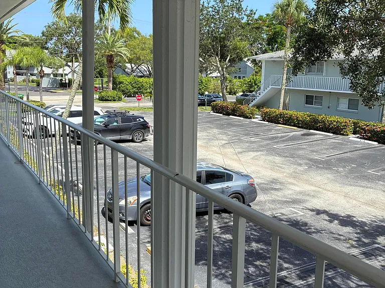 2600 SW 22nd Ave #908 — Photo 3