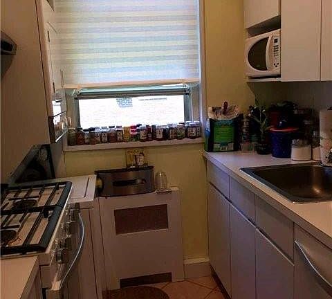 3rd image of 25248 60th Ave
