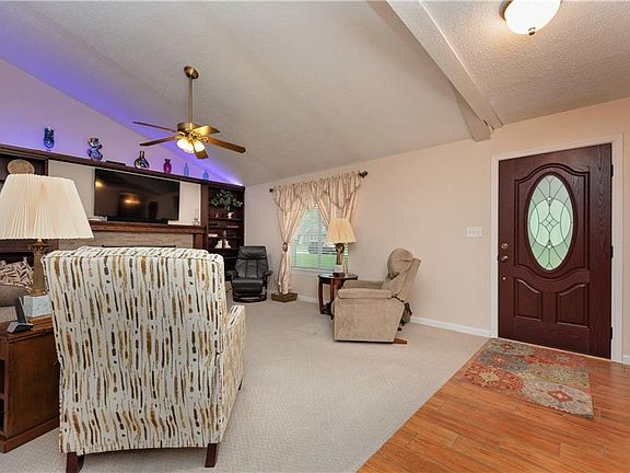 5th image of 306 Rollingridge Ln