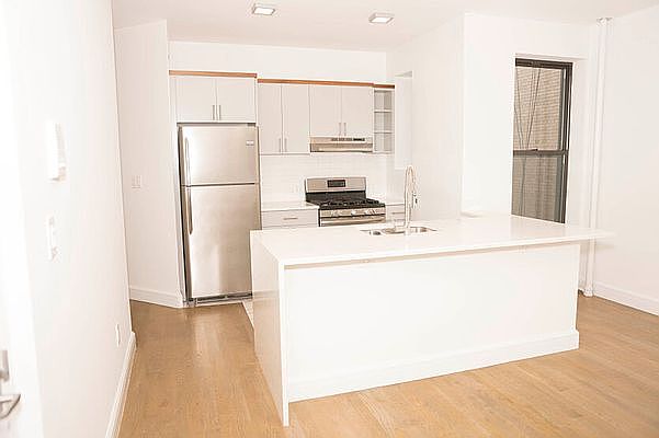 1st image of 550 7th St APT 3L