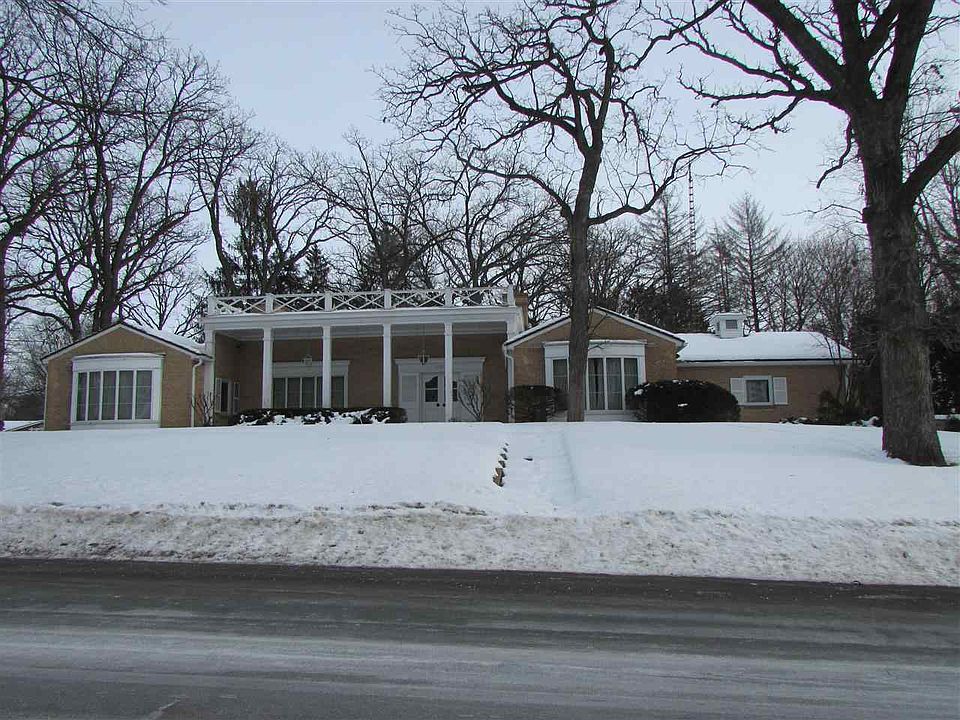 1st image of 725 Woodland Dr