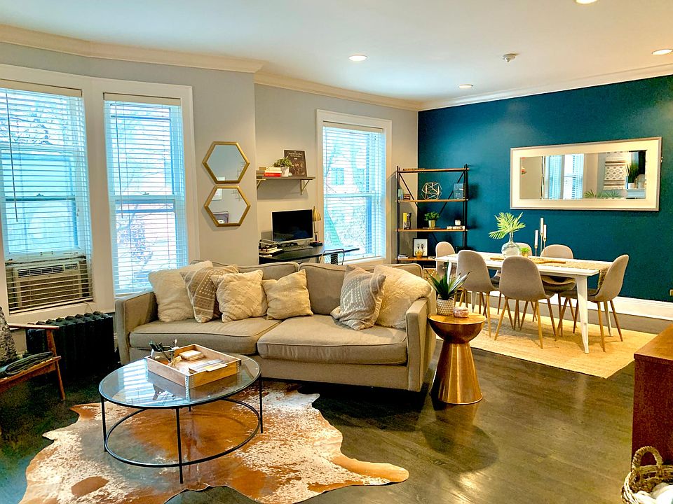 1st image of 422 W Dickens Ave APT 2W