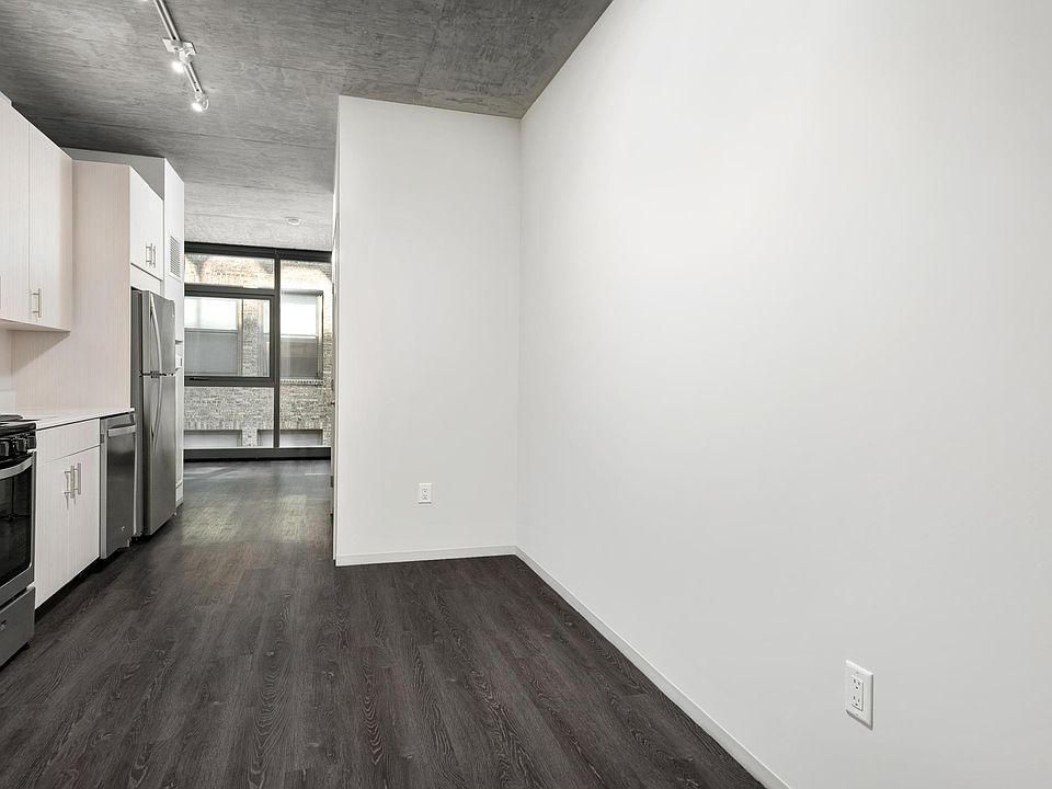 1st image of 708 S Clark St #1003