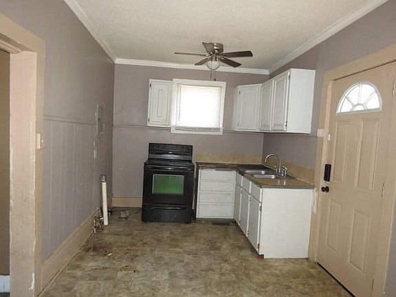 5th image of 936 Glover St