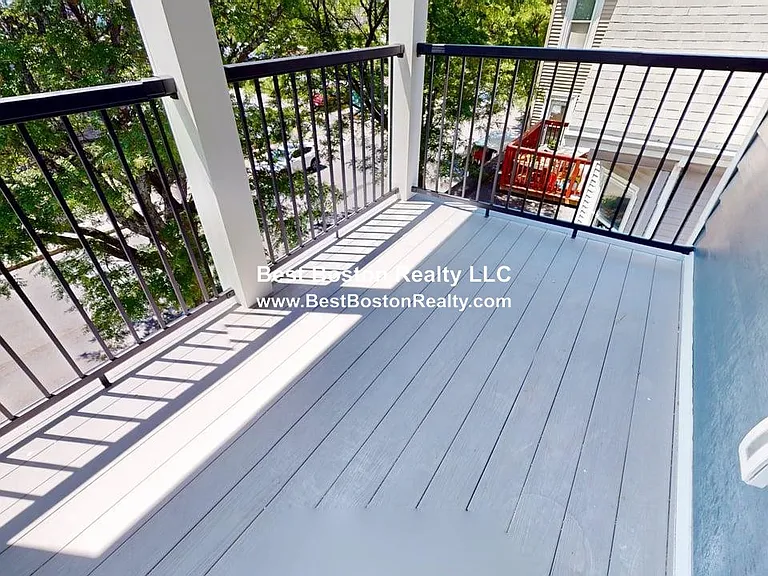 231 Highland Ave #3 — Photo 15