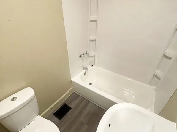 7015 Wadsworth Way, Indianapolis, IN 46219