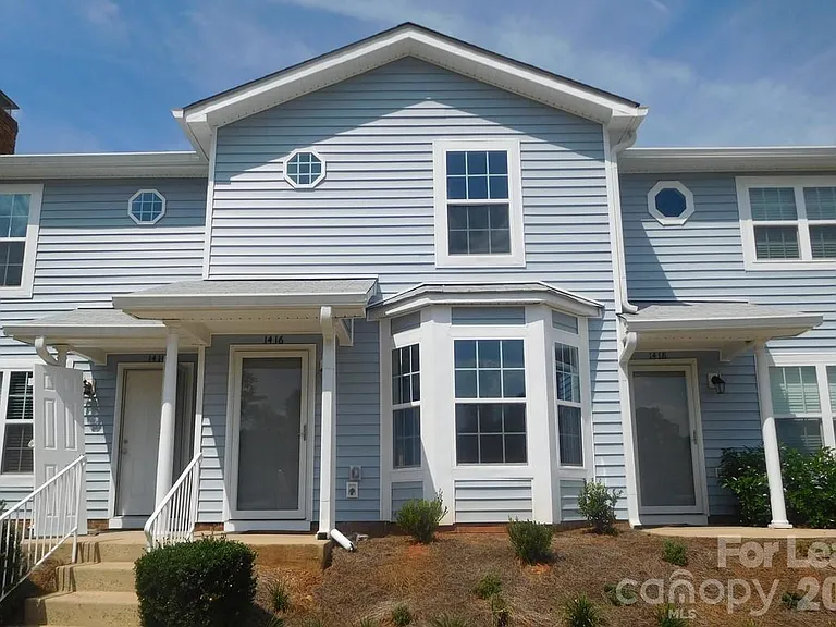 1416 River Dr — Photo 1