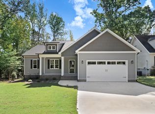 652 Shawnee Dr, Louisburg, NC 27549