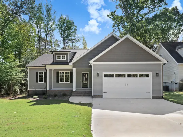 652 Shawnee Dr, Louisburg, NC 27549
