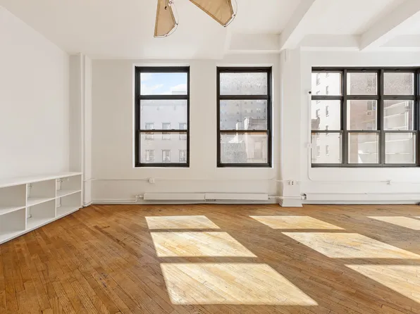 161 West 15th Street image 7 of 13