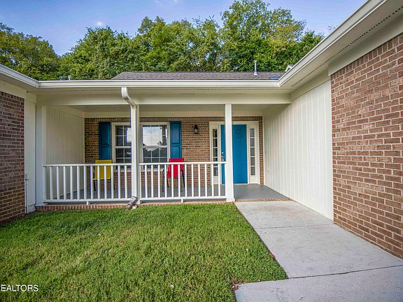 3rd image of 1907 Locarno Dr