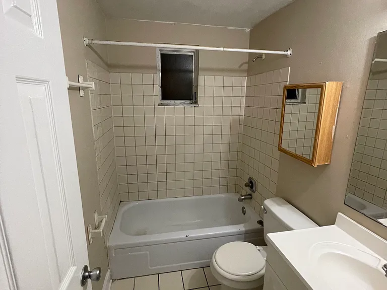 1517 Jupiter Ave — Photo 8
