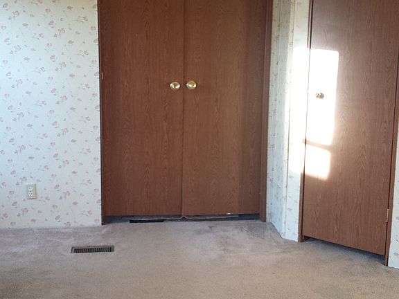 4th image of 547 Bailey St