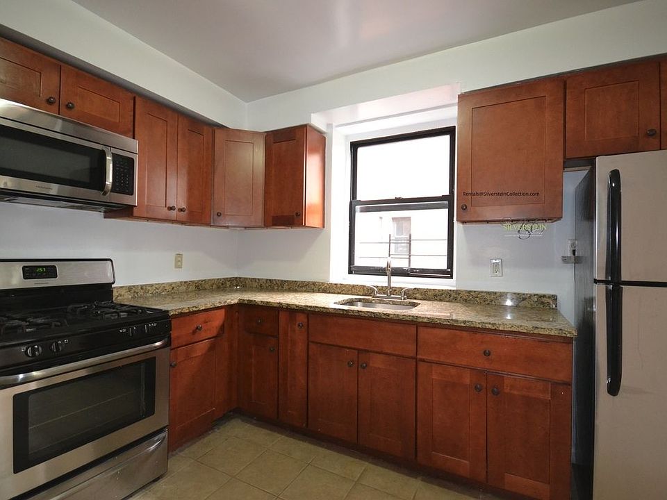 1st image of 35-05 Parsons Blvd #511