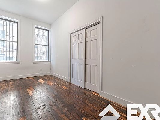 2nd image of 1095 De Kalb Ave #2D