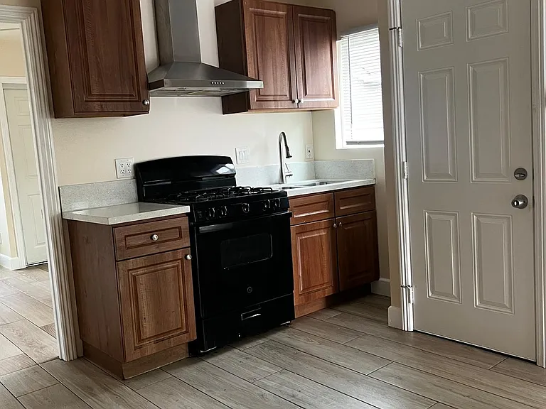 1309 W 62nd St #1309 — Photo 3