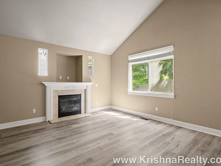 19405 SE 33rd St — Photo 6