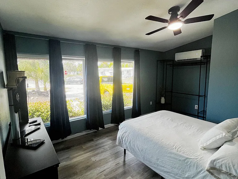 22315 Hernando Ave — Photo 1