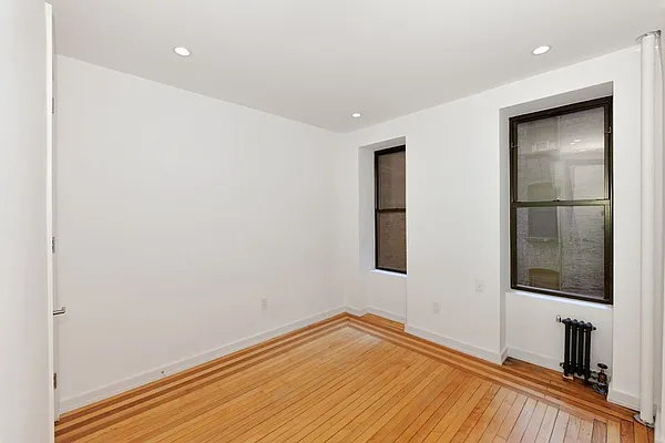 Rented by Aether Property Group | media 28