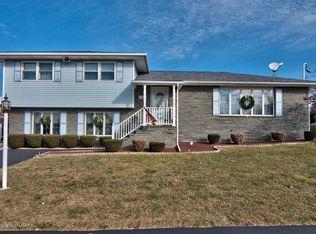 102 Hallstead St, Duryea, PA 18642