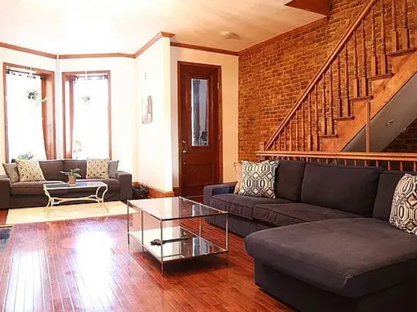 554 Lexington Avenue image 1 of 10