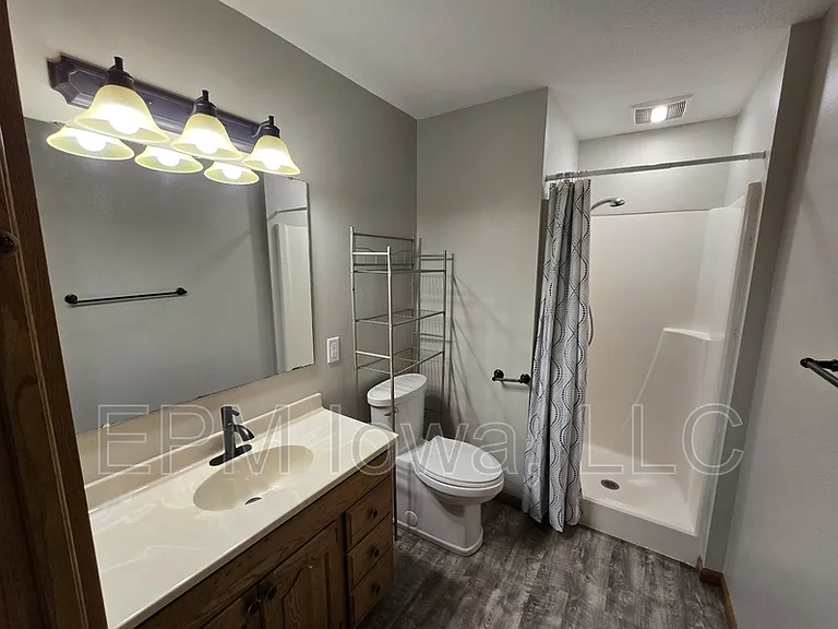 4710 Donald Dr — Photo 32