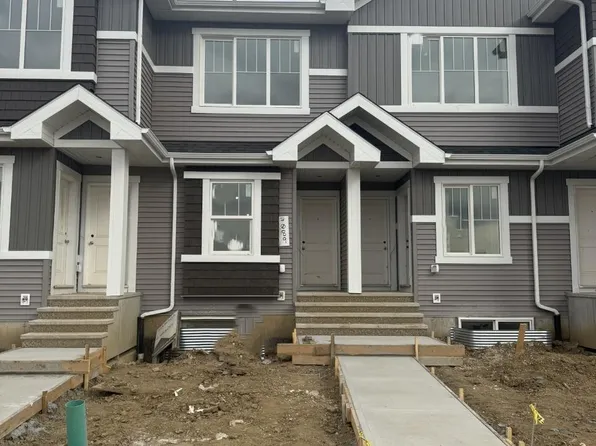 7089 Rosenthal Dr NW, Edmonton, AB T5T 7L4